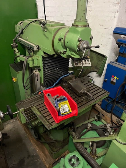 Korradi UW 2 Universal Bohr-Fräsmaschine